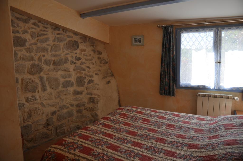Hotel Le Petit Labouret Revest-du-Bion Zewnętrze zdjęcie